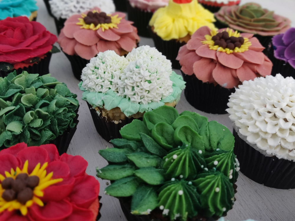 Buttercream Flowers and Succulents with Bubbles